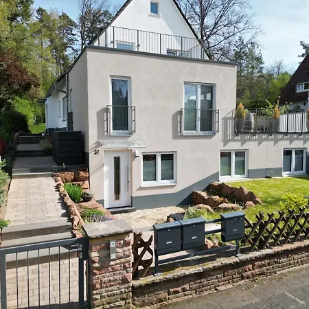 Apartment Modernes Studio-apartment In Toller Waldrand-lage *
