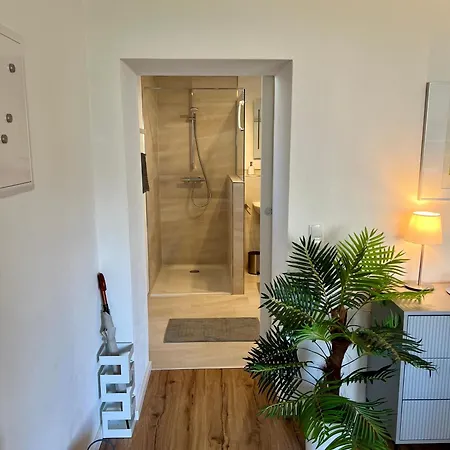Apartment Modernes Studio-apartment In Toller Waldrand-lage *