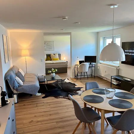 Apartment Modernes Studio-apartment In Toller Waldrand-lage *