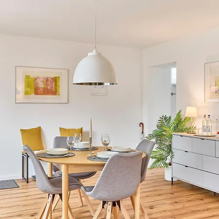 Modernes Studio-apartment In Toller Waldrand-lage Kaiserslautern