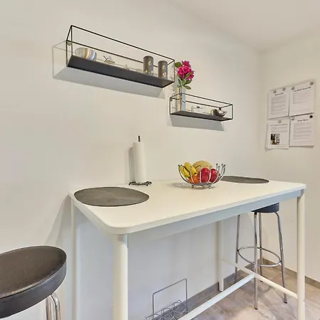 Modernes Studio-apartment In Toller Waldrand-lage