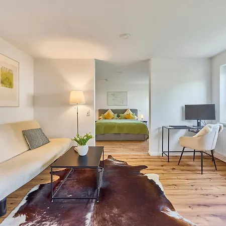 Modernes Studio-apartment In Toller Waldrand-lage