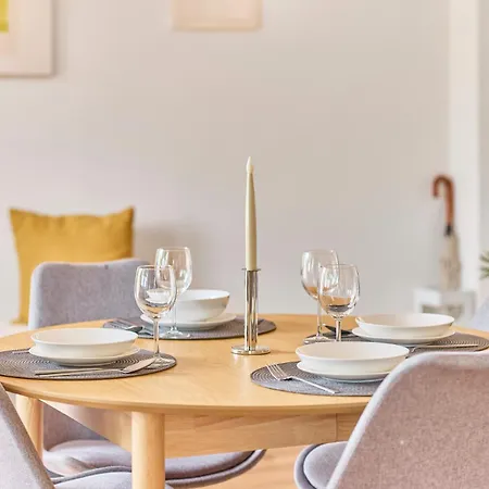 Modernes Studio-apartment In Toller Waldrand-lage * Kaiserslautern