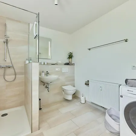 Apartment Modernes Studio-apartment In Toller Waldrand-lage *