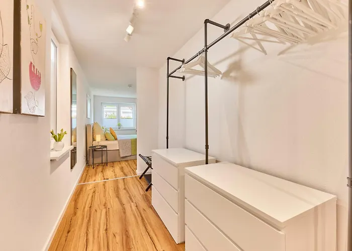 Modernes Studio-apartment In Toller Waldrand-lage 公寓 凯撒斯劳滕