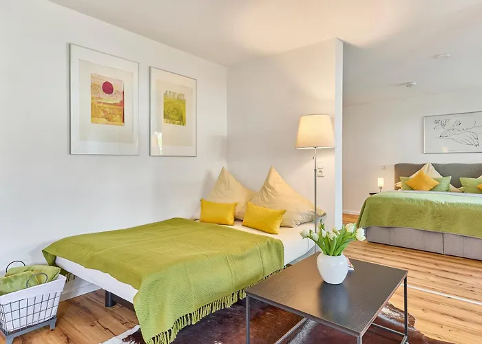 Modernes Studio-apartment In Toller Waldrand-lage